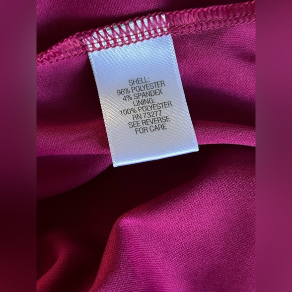 Like new Dana Buchman, plum colored lace print pull over top in size large - Picture 7 of 9